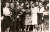 Witold Zarachowicz z swoją klasą. Liceum w Mszczonowie rok 1947