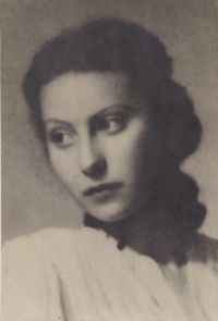 Maria Łosakiewicz - portret kobiety
