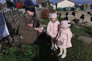 Zdjęcie: Kwesta na rzecz renowacji zabytkowych nagrobków